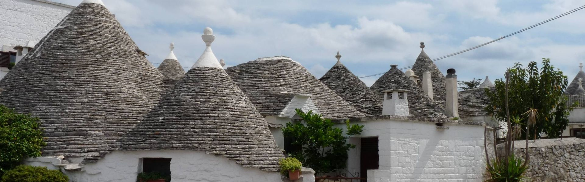 domki o okrągłych dachach