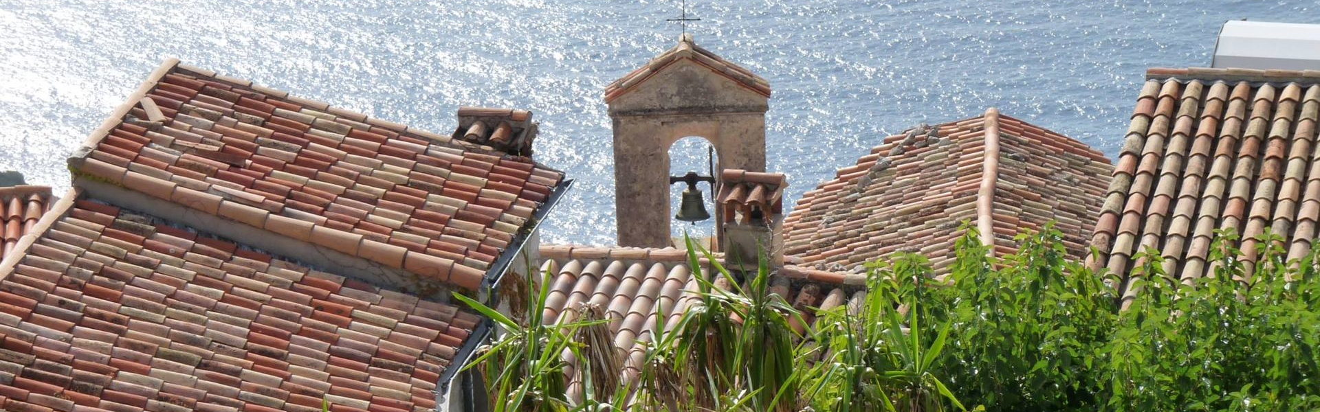 miasteczko nad wybrzeżem